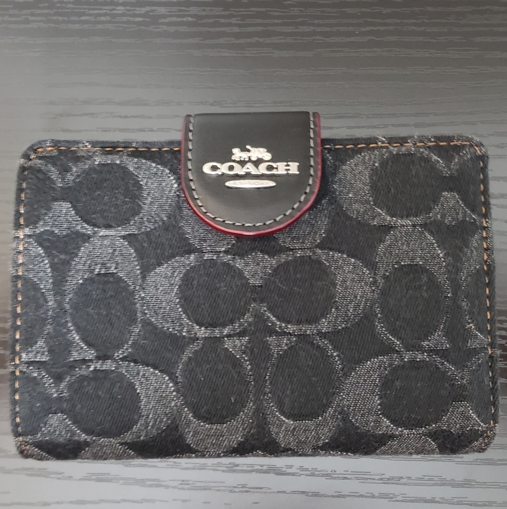 NWT! COACH SIGNATURE BLACK DENIM MEDIUM CORNER ZIP WALLET
